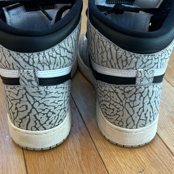 Jordan 1 Retro OG Cement hightop - like brand new - Picture 4 of 5